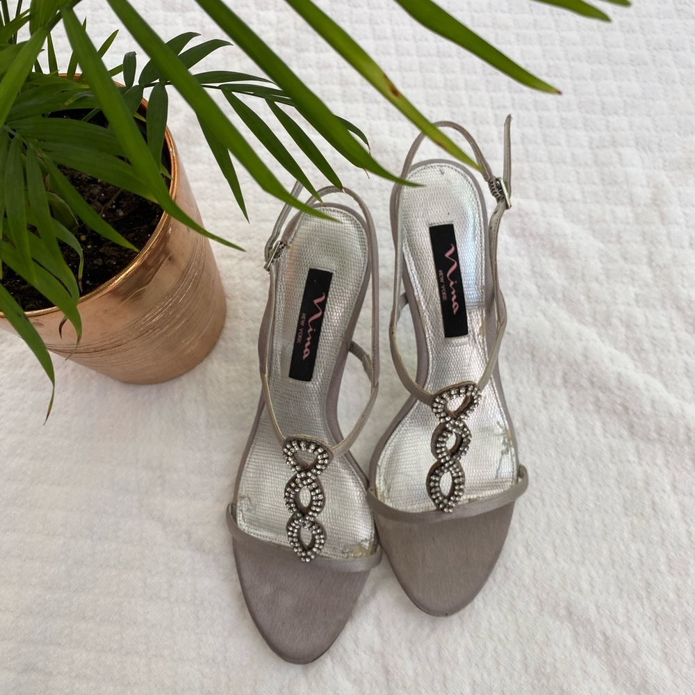 Nina New York Silver Shoes Size 7 1/2 With Dust Bag - Picture 8 of 11